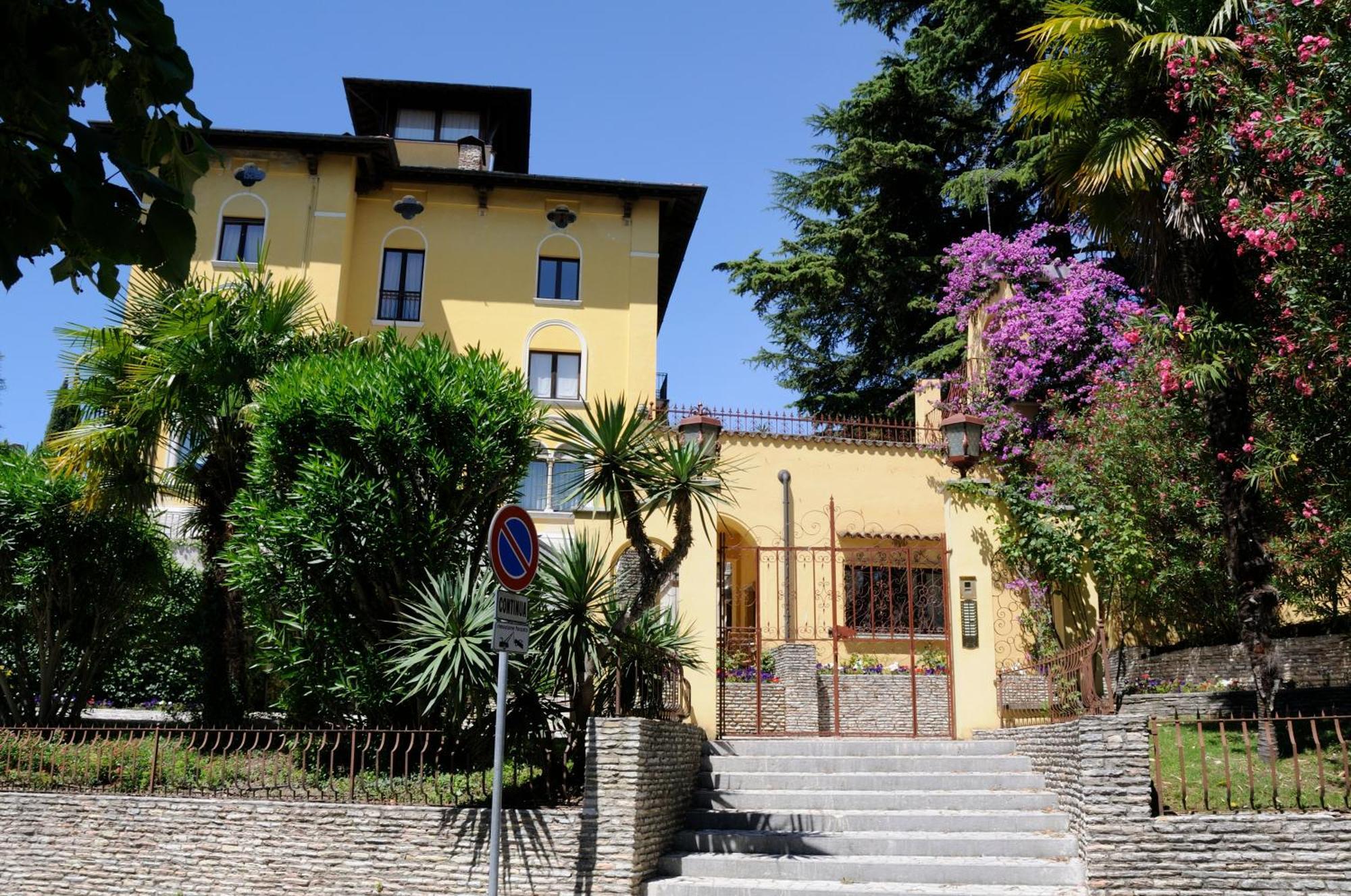 Villa Callas 16 Сирмионе Екстериор снимка